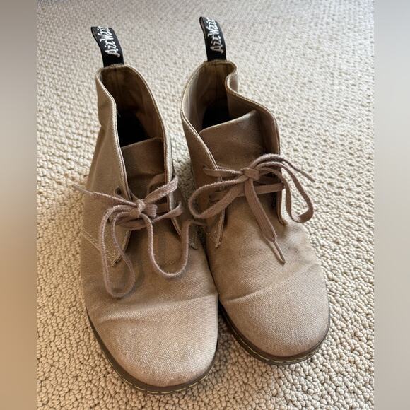 Dr. Marten's Henrie Chukka Boots Canvas Men's Size 9 Women 10 Tan Beige Lace Up - Picture 1 of 9